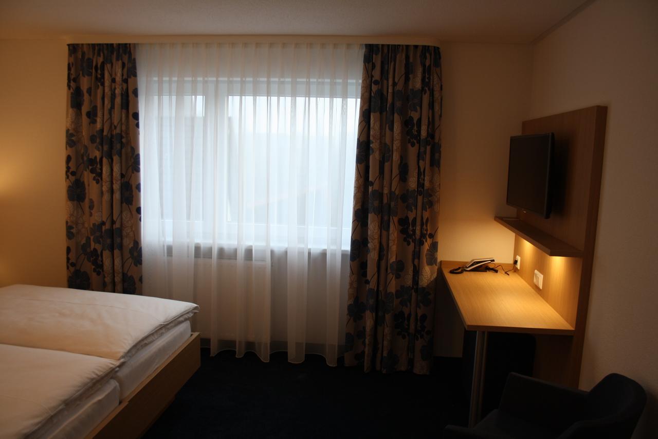 Hotel Bahnhof Jestetten Buitenkant foto